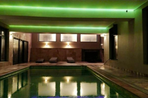 Villa de 11 chambres avec piscine interieure jacuzzi et jardin clos a Langoat a 6 km de la plage